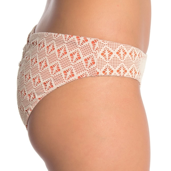 BECCA Crochet Shirred Hipster Bikini Bottoms NWT - Picture 2 of 12